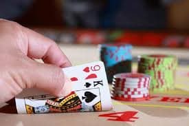 gkk99 app Live Dealer Baccarat Table ကတ်ဂိမ်း ကစားသမားများ